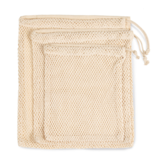 MESH BAG WITH DRAWSTRING CARRY HANDLE