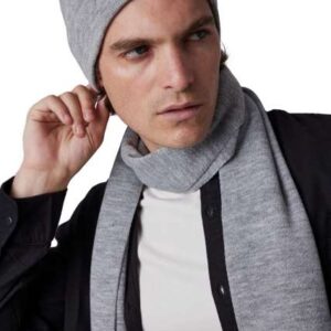 KNITTED BEANIE